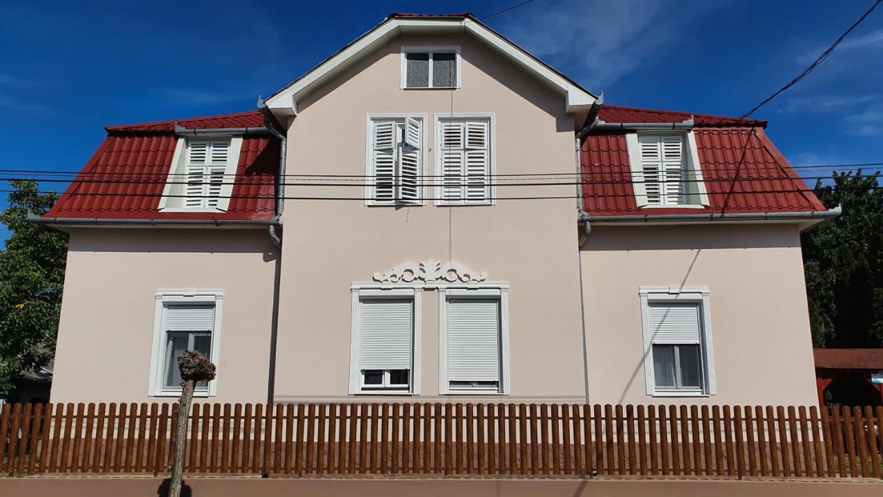 Villa Napsugar Balatonlelle Εξωτερικό φωτογραφία